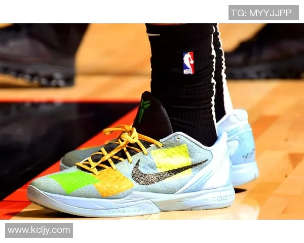 高帮足球鞋球星上脚图鉴赏：展示顶级球员的实战魅力与穿搭风格